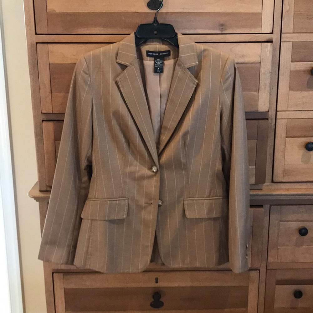 Women’s Suit Coat